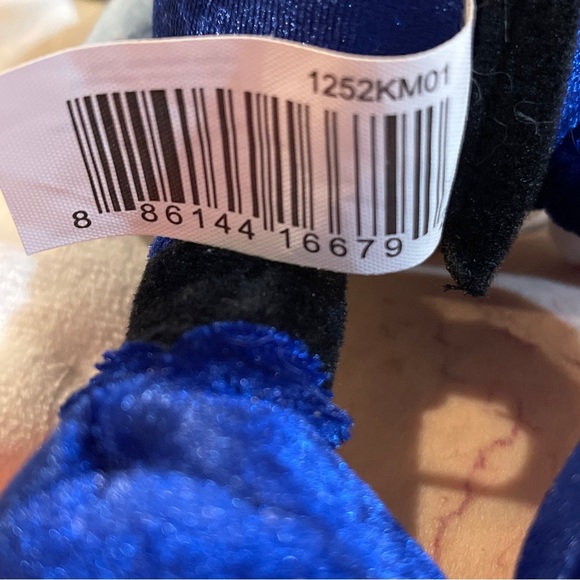 Disney Hanukkah Mickey Mouse Plush toy Holding A Dreidel! Mint in pkg. RARE. - Picture 4 of 5